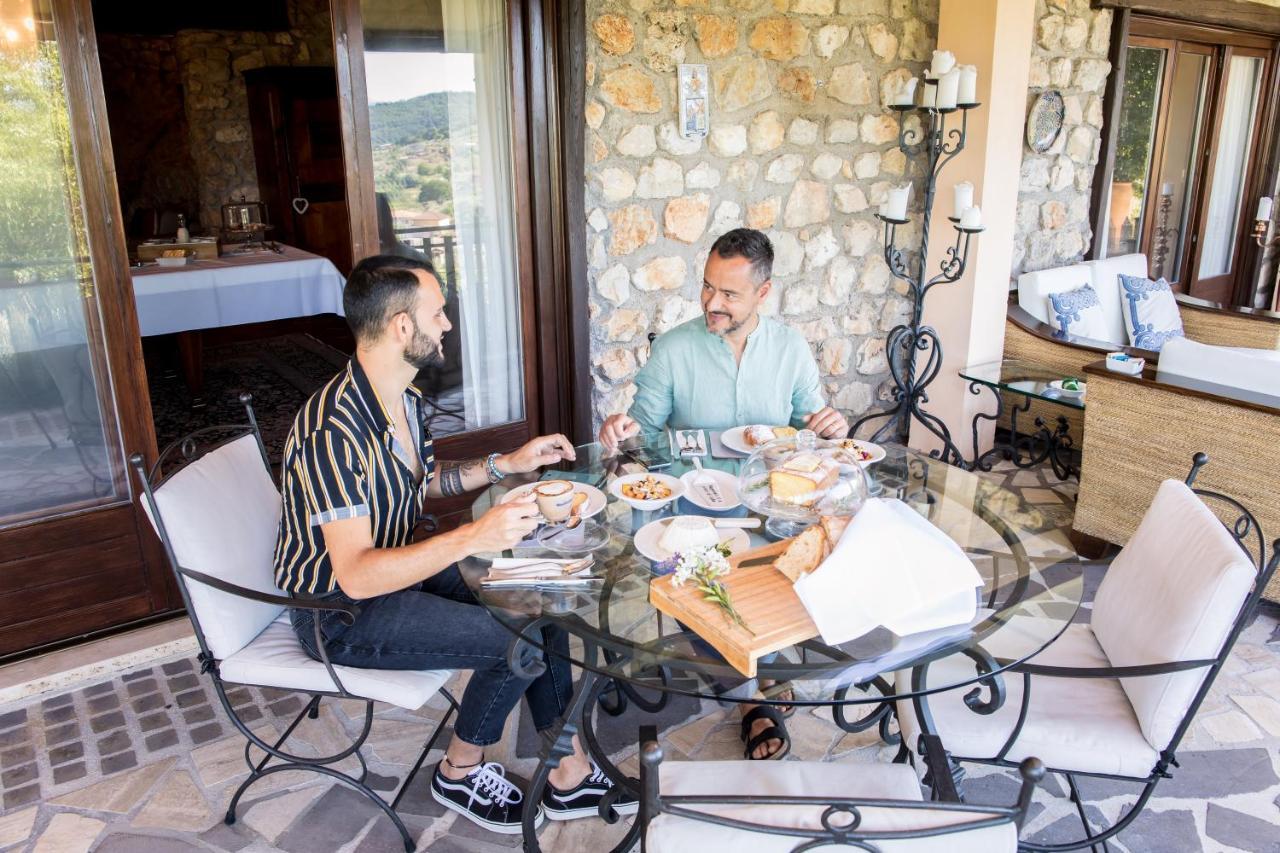 Casale San Pietro Bed & Breakfast Анани Екстериор снимка