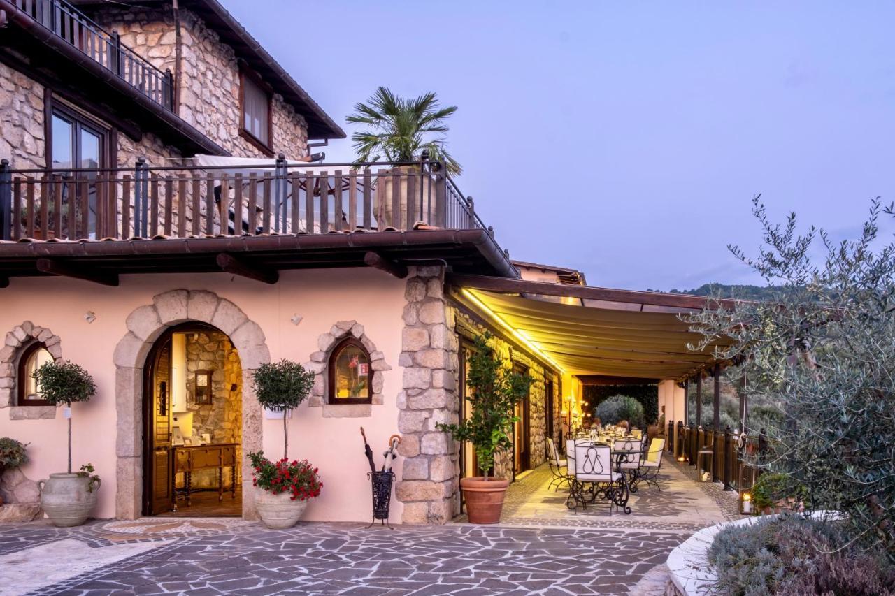 Casale San Pietro Bed & Breakfast Анани Екстериор снимка
