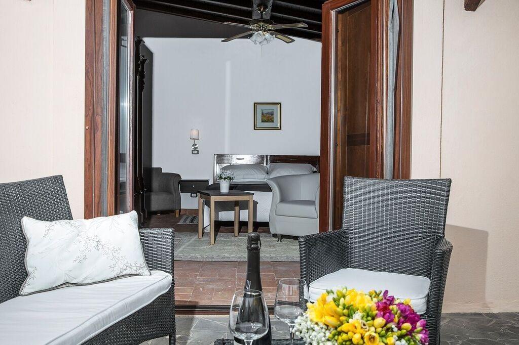 Casale San Pietro Bed & Breakfast Анани Екстериор снимка