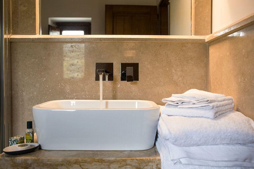 Casale San Pietro Bed & Breakfast Анани Екстериор снимка