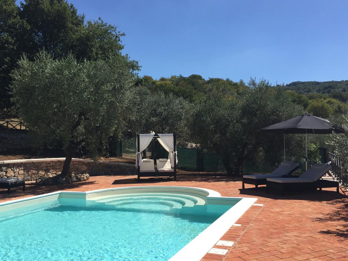 Casale San Pietro Bed & Breakfast Анани Екстериор снимка