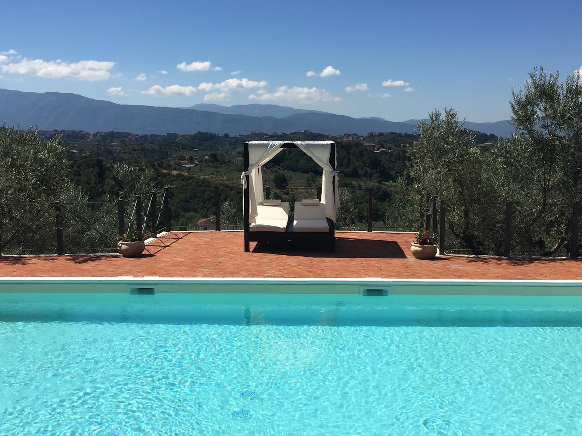 Casale San Pietro Bed & Breakfast Анани Екстериор снимка