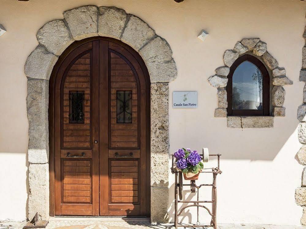 Casale San Pietro Bed & Breakfast Анани Екстериор снимка