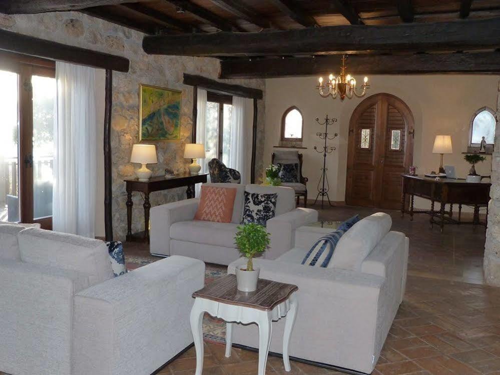 Casale San Pietro Bed & Breakfast Анани Екстериор снимка